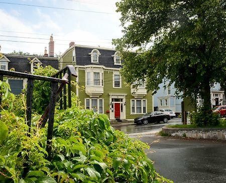 The Elizabeth Manor Guesthouse St. John's Bagian luar foto