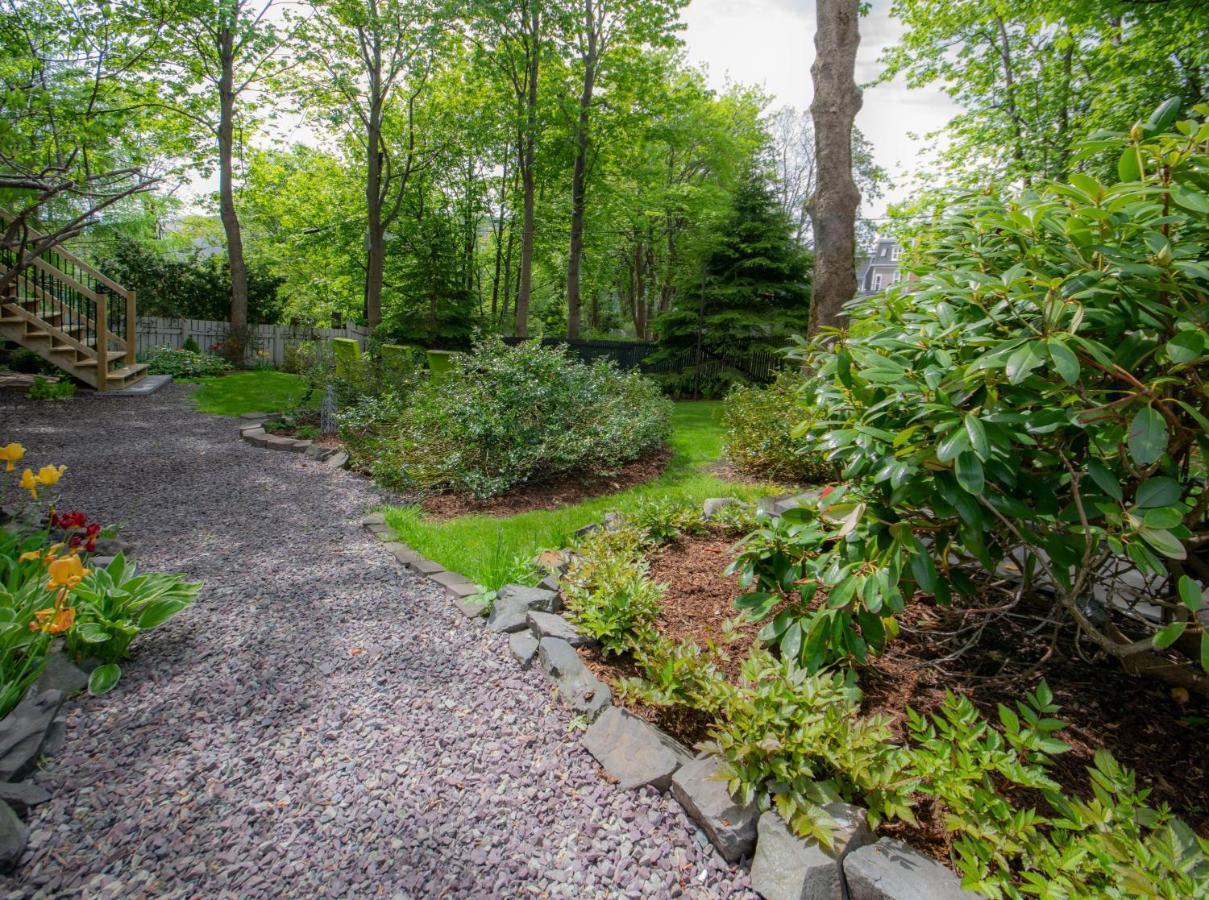 The Elizabeth Manor Guesthouse St. John's Bagian luar foto