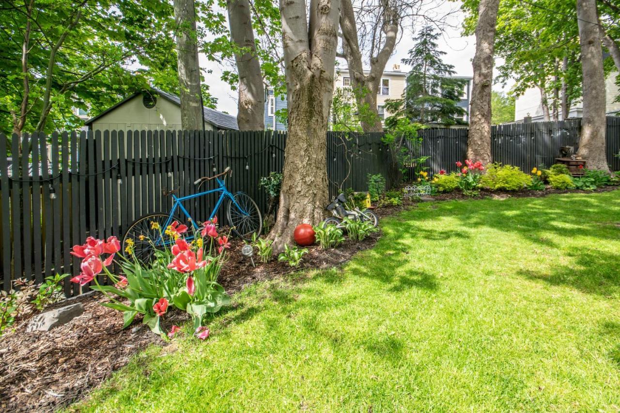 The Elizabeth Manor Guesthouse St. John's Bagian luar foto