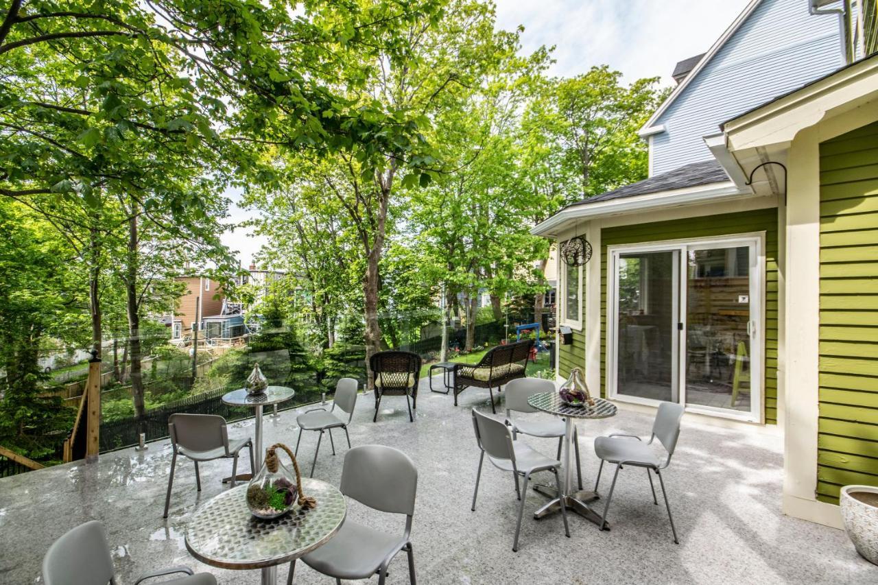 The Elizabeth Manor Guesthouse St. John's Bagian luar foto