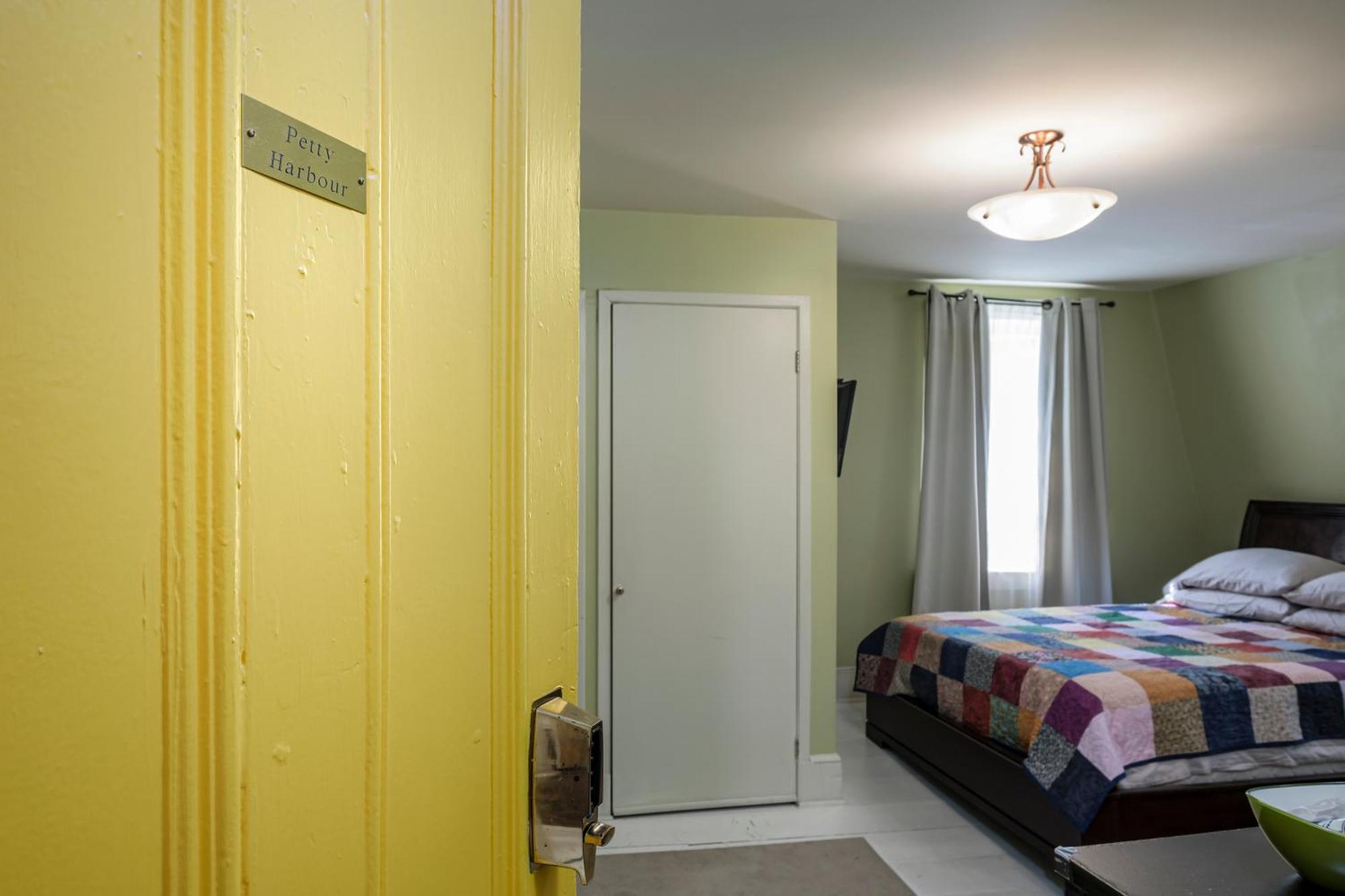The Elizabeth Manor Guesthouse St. John's Bagian luar foto