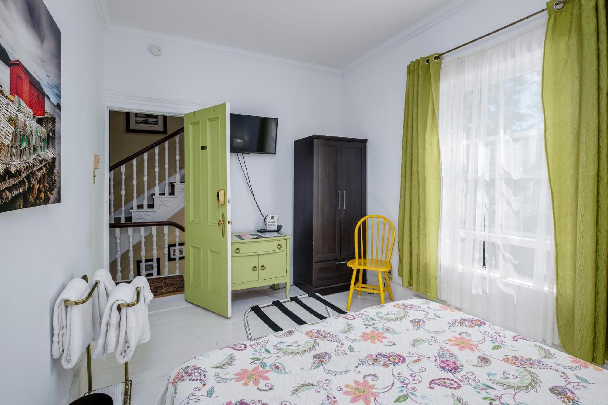 The Elizabeth Manor Guesthouse St. John's Bagian luar foto