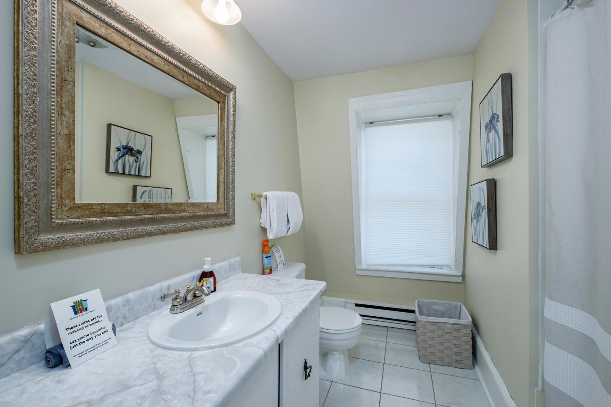 The Elizabeth Manor Guesthouse St. John's Bagian luar foto
