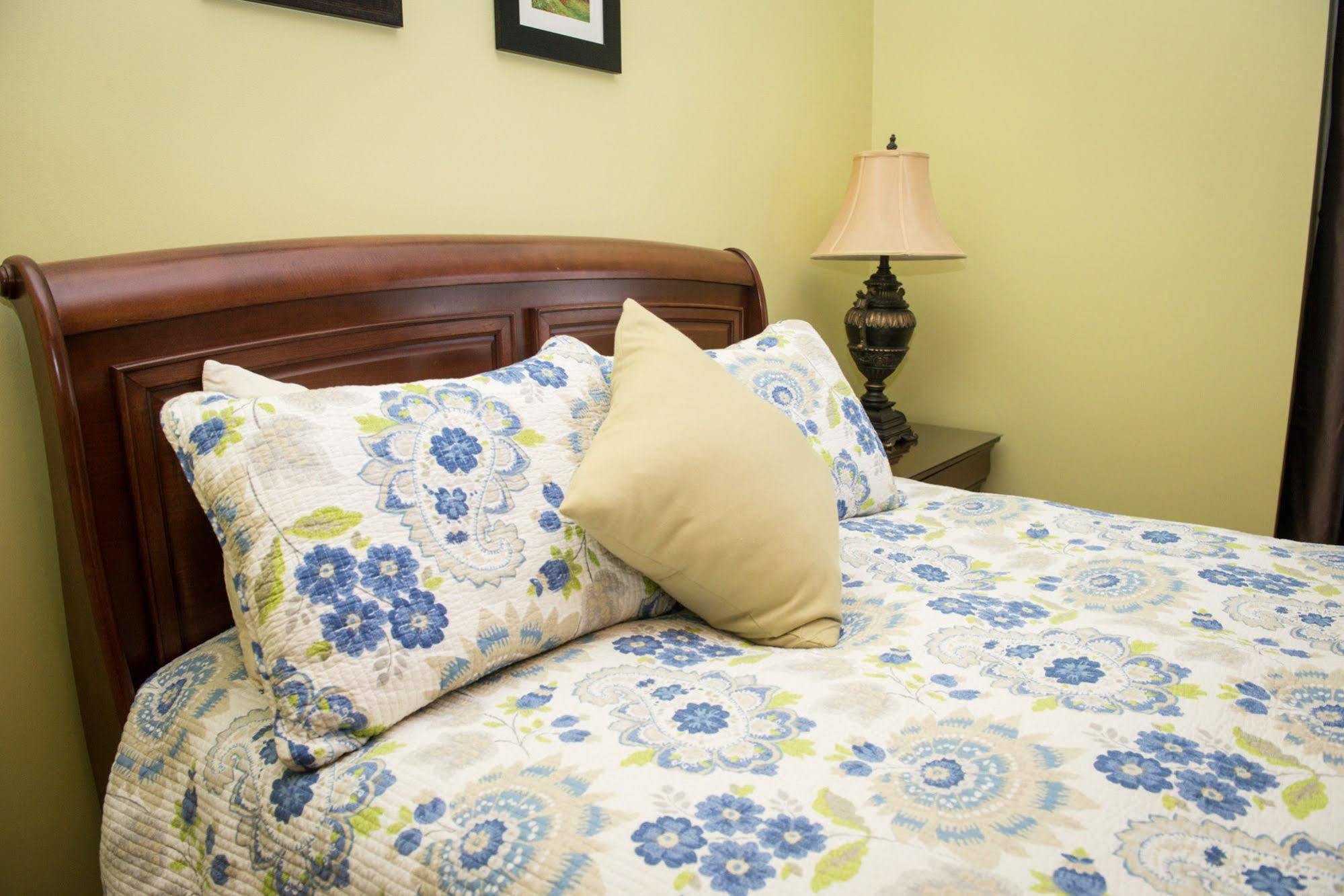 The Elizabeth Manor Guesthouse St. John's Bagian luar foto