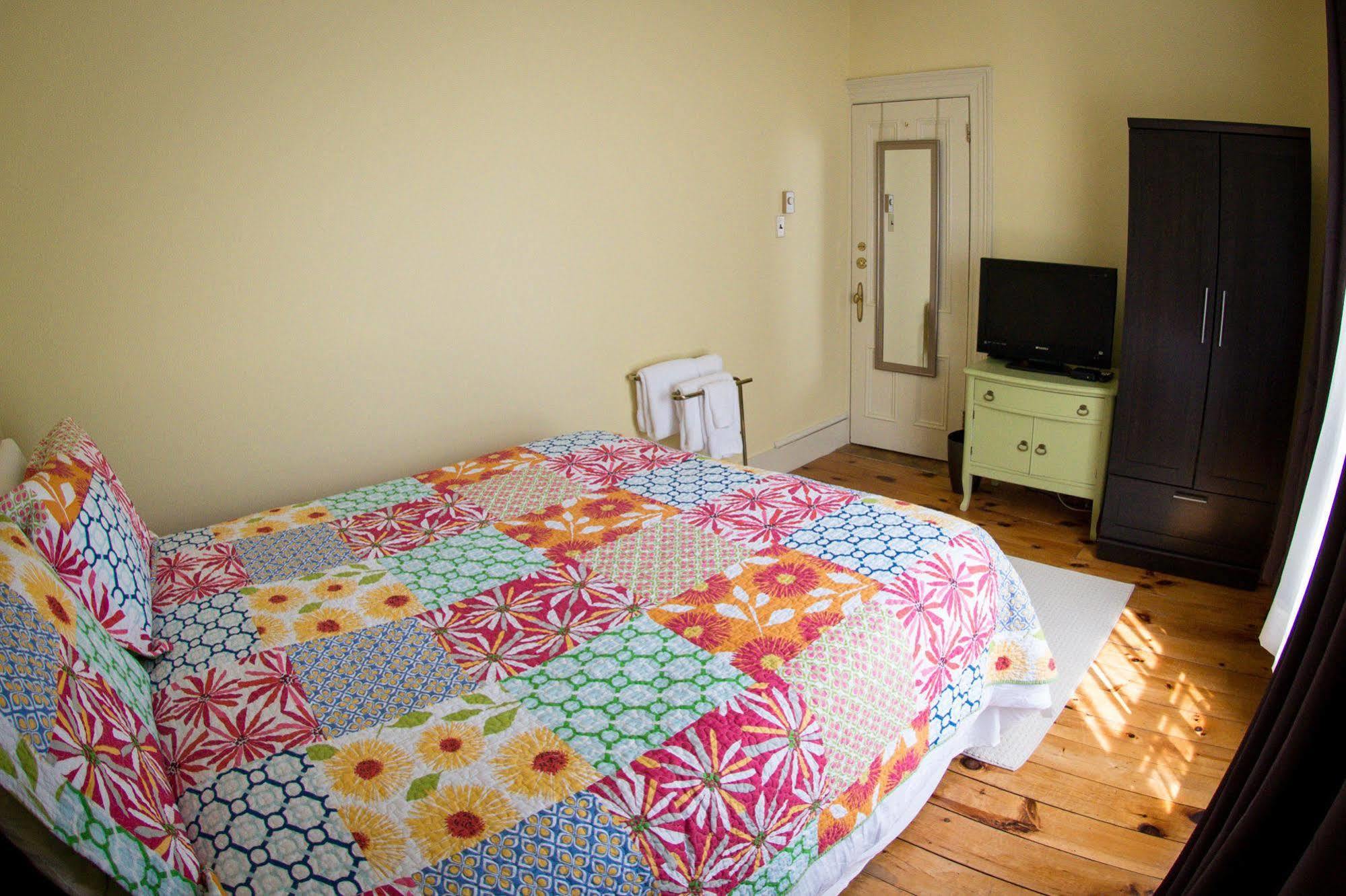The Elizabeth Manor Guesthouse St. John's Bagian luar foto